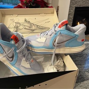 Kyrie Low 5 BASKETBALL shoe
